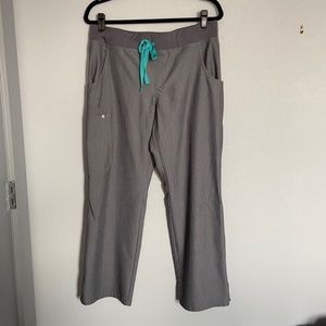 Size M/P - FIGS scrub pants